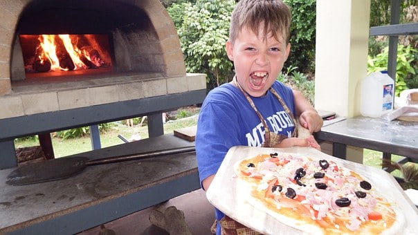 Prepare Restaurant-Standard Pizza Using An Outdoor Oven