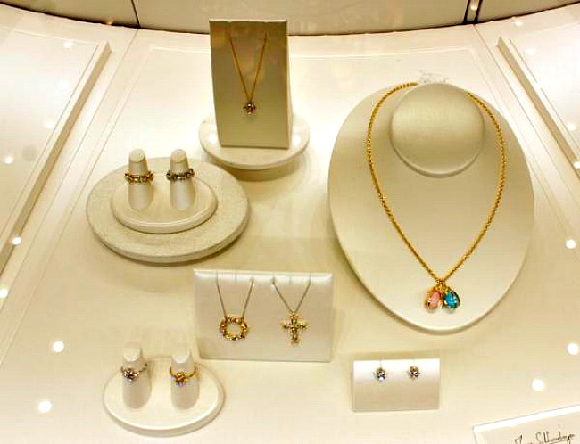 tiffany and co display case