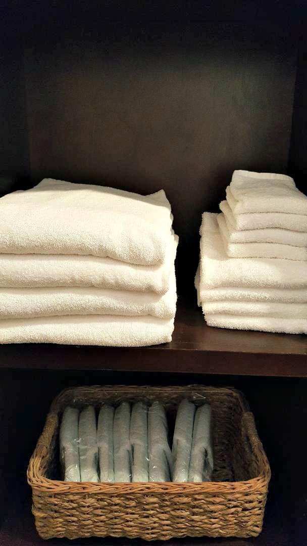 windsor boutique hotel plush towels